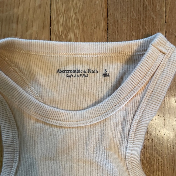 SOLD-Abercrombie & Fitch Ribbed Cropped Tank - Picture 2 of 3